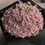 Нежно-розовые кустовые розы люкс — 69 шт.