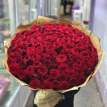 Букет из 101 красных роз