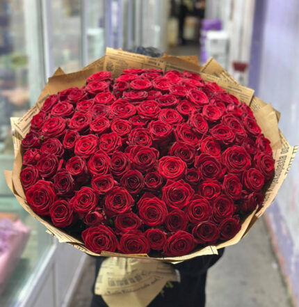 Букет из 101 красных роз